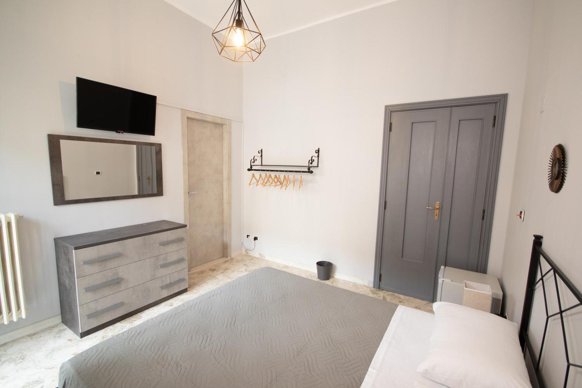 Bed and Breakfast Rudiae Boutique Лечче Номер фото